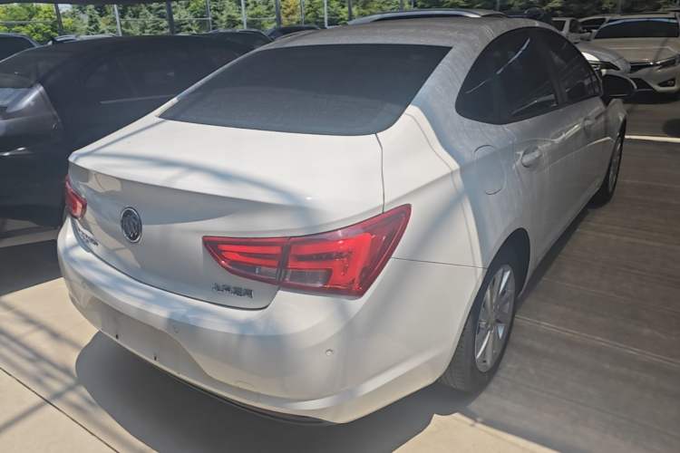 Used Buick Verano 2019 Sedan 15S Automatic Leading Model Rear Right 45 Deg
