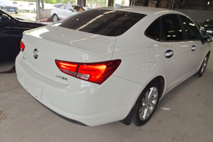 Used Buick Verano 2019 Sedan 15S Automatic Leading Model Rear Right 45 Deg