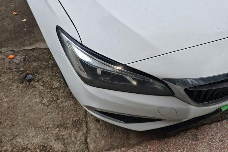 Used Buick Verano 2019 Sedan 15S Automatic Entry Model Right Front Headlight