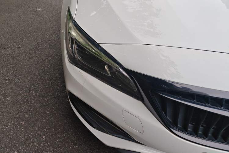 Used Buick Verano 2019 Sedan 15S Automatic Leading Model Right Front Headlight