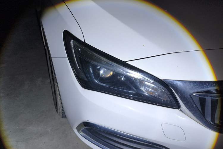 Used Buick Verano 2019 Sedan 15S Automatic Leading Model Right Front Headlight