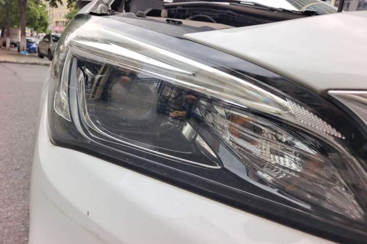 Used Buick Verano 2019 Sedan 15S Automatic Leading Model Right Front Headlight