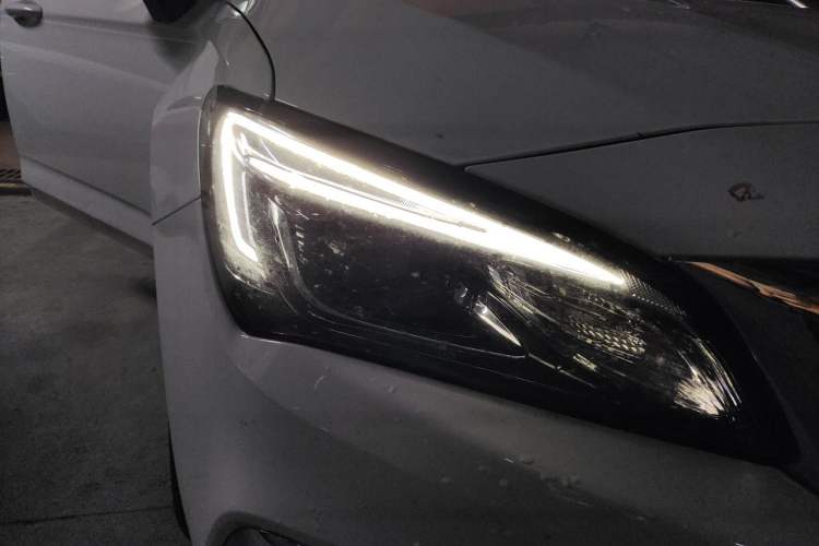 Used Buick Verano 2019 Sedan 15S Automatic Leading Model Right Front Headlight