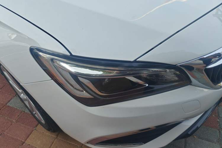 Used Buick Verano 2019 Sedan 15S Automatic Leading Model Right Front Headlight