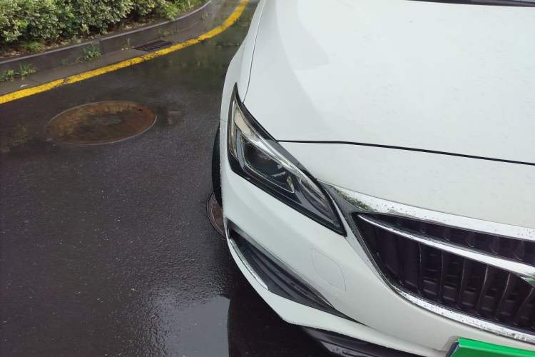 Used Buick Verano 2019 Sedan 20T Dual-Clutch Leading Model Right Front Headlight