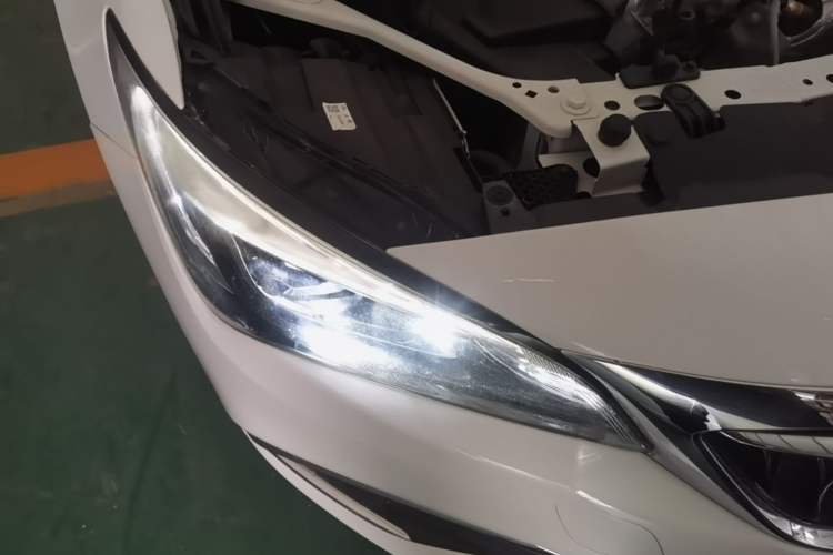 Used Buick Verano 2019 Sedan 15S Automatic Leading Model Right Front Headlight