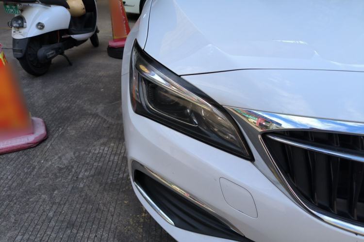 Used Buick Verano 2019 Sedan 15S Automatic Leading Model Right Front Headlight