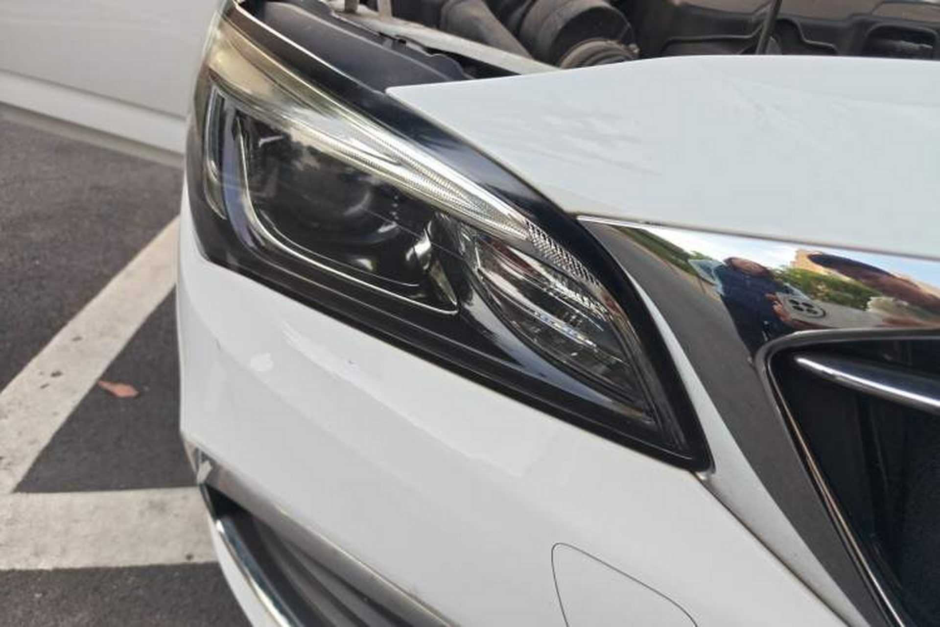 Used Buick Verano 2019 Sedan 20T Dual-Clutch Leading Model Right Front Headlight