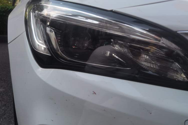 Used Buick Verano 2019 Sedan 15S Automatic Leading Model Right Front Headlight