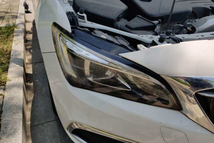 Used Buick Verano 2019 Sedan 15S Automatic Entry Model Right Front Headlight