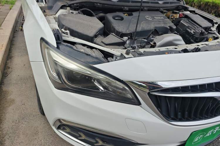 Used Buick Verano 2019 Sedan 15S Automatic Leading Model Right Front Headlight