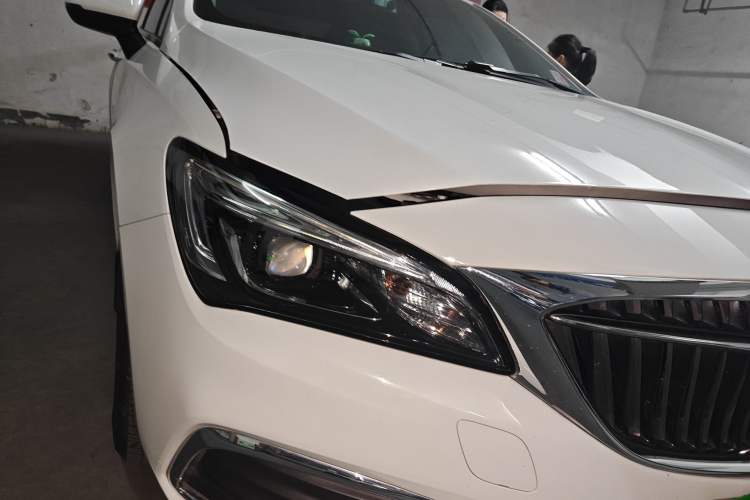 Used Buick Verano 2019 Sedan 15S Automatic Leading Model Right Front Headlight