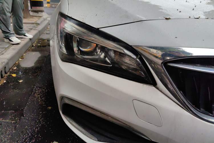 Used Buick Verano 2019 Sedan 15S Automatic Entry Model Right Front Headlight