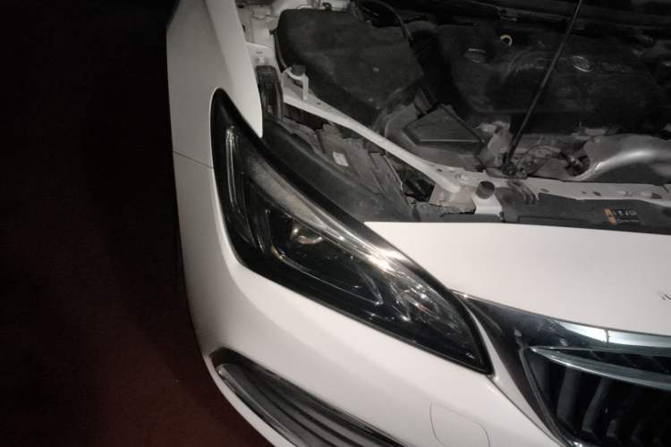 Used Buick Verano 2019 Sedan 15S Automatic Leading Model Right Front Headlight