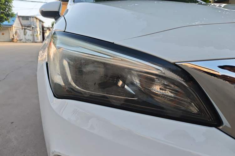 Used Buick Verano 2019 Sedan 15S Automatic Leading Model Right Front Headlight