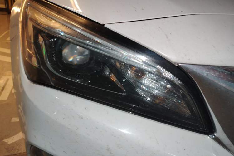 Used Buick Verano 2019 Sedan 15S Automatic Leading Model Right Front Headlight