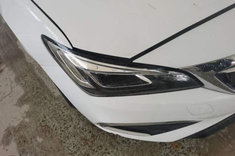 Used Buick Verano 2019 Sedan 15S Automatic Leading Model Right Front Headlight