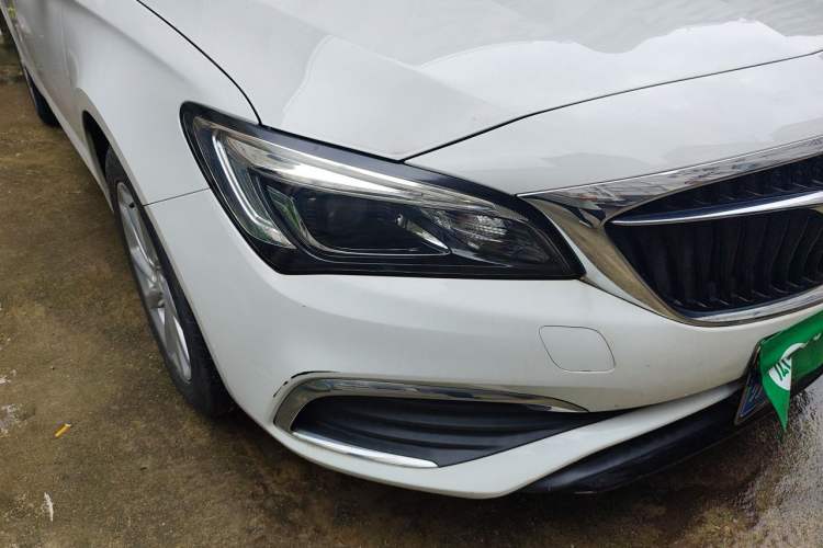 Used Buick Verano 2019 Sedan 15S Automatic Leading Model Right Front Headlight