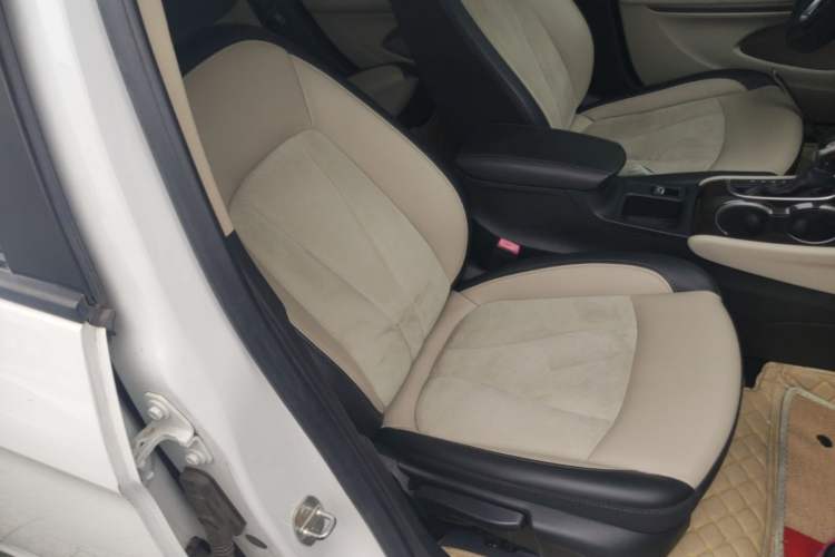 Used Buick Verano 2019 Sedan 15S Automatic Leading Model Right Front Seat