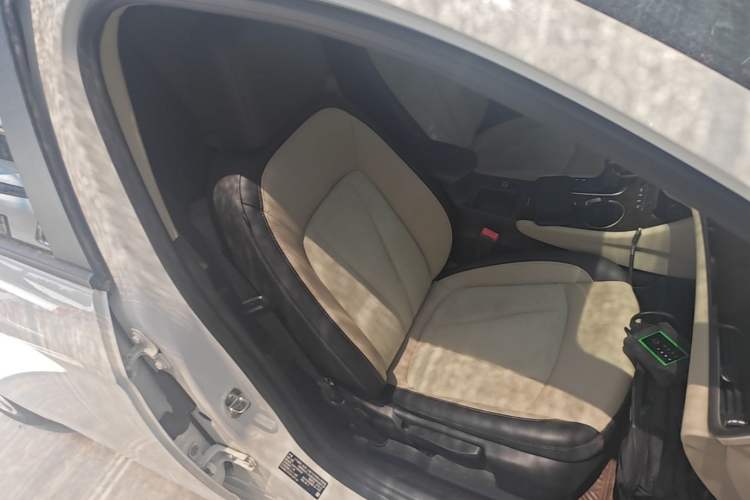 Used Buick Verano 2019 Sedan 15S Automatic Leading Model Right Front Seat