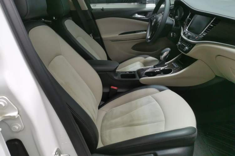 Used Buick Verano 2019 Sedan 15S Automatic Leading Model Right Front Seat