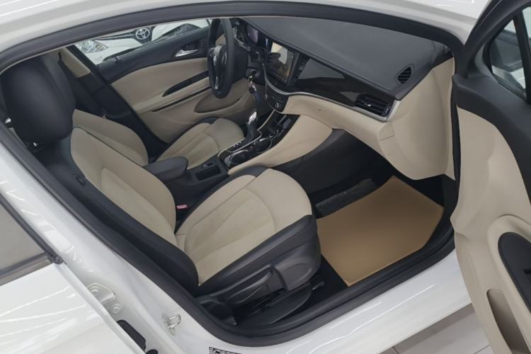 Used Buick Verano 2019 Sedan 15S Automatic Leading Model Right Front Seat