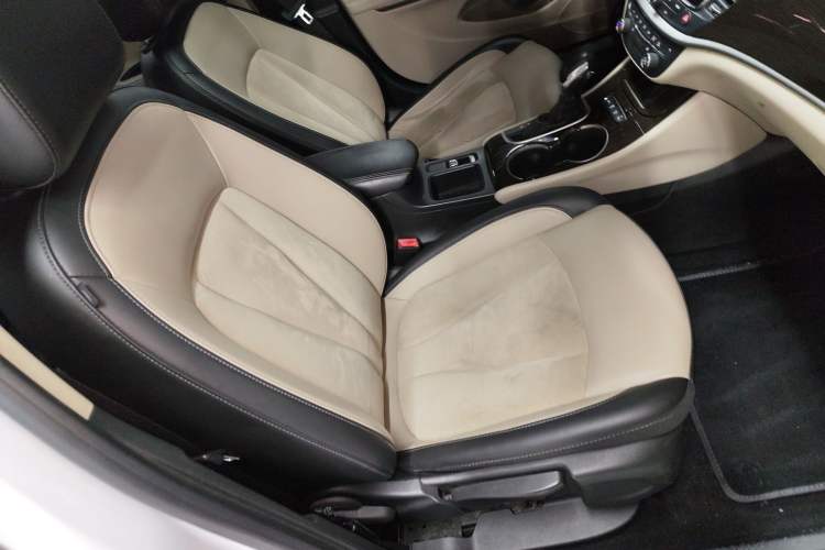 Used Buick Verano 2019 Sedan 15S Automatic Leading Model Right Front Seat