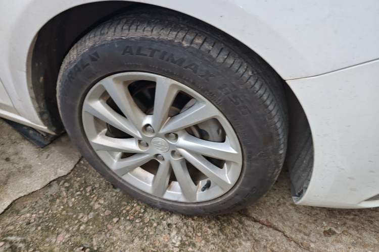 Used Buick Verano 2019 Sedan 15S Automatic Entry Model Right Front Wheel Hub