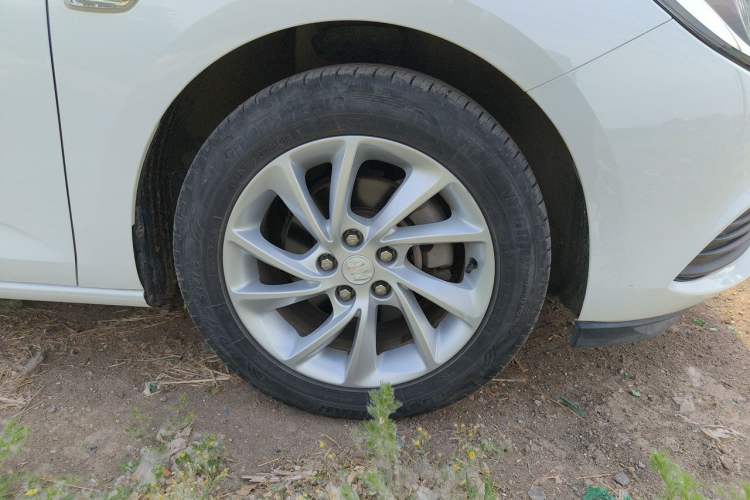 Used Buick Verano 2019 Hatchback 15S Automatic Leading Model Right Front Wheel Hub