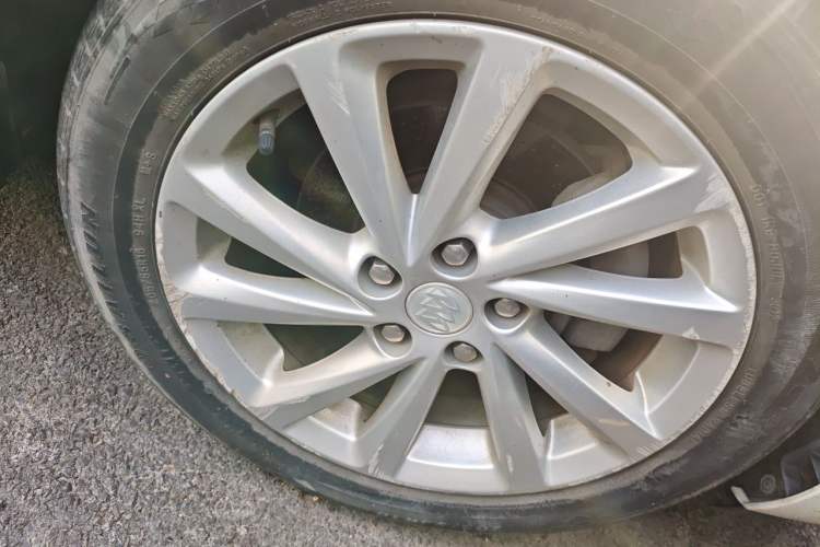 Used Buick Verano 2019 Sedan 15S Automatic Leading Model Right Front Wheel Hub