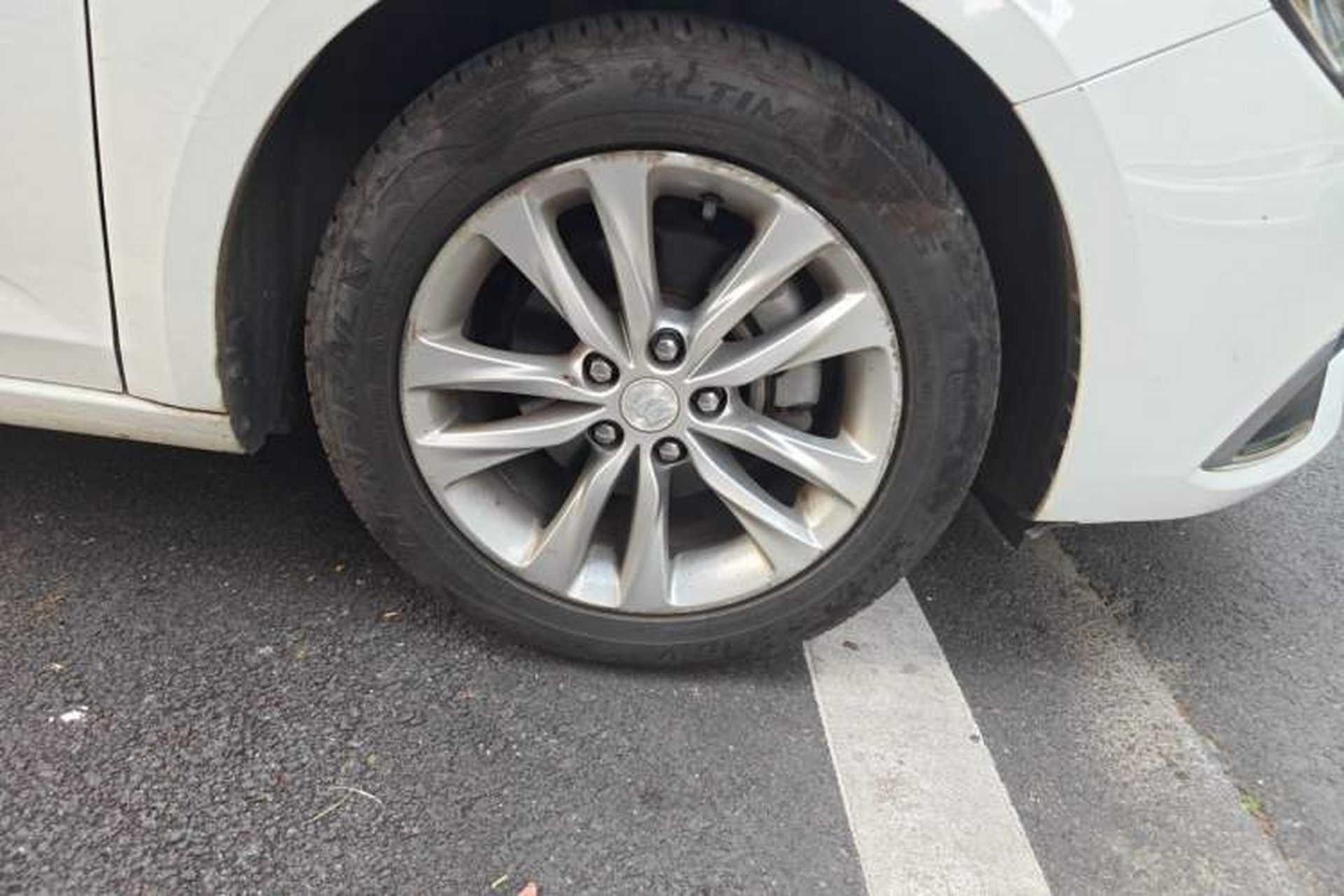 Used Buick Verano 2019 Sedan 20T Dual-Clutch Leading Model Right Front Wheel Hub