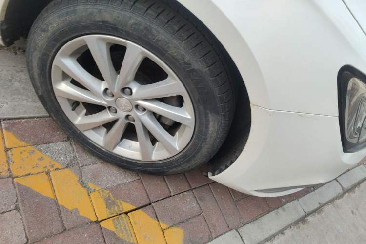 Used Buick Verano 2019 Sedan 15S Automatic Leading Model Right Front Wheel Hub