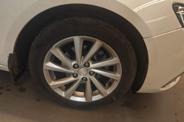 Used Buick Verano 2019 Sedan 15S Automatic Entry Model Right Front Wheel Hub