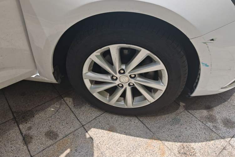 Used Buick Verano 2019 Sedan 15S Automatic Leading Model Right Front Wheel Hub