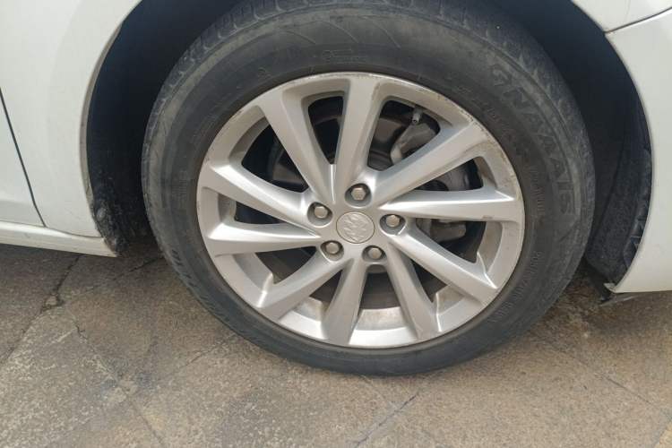 Used Buick Verano 2019 Sedan 15S Automatic Leading Model Right Front Wheel Hub