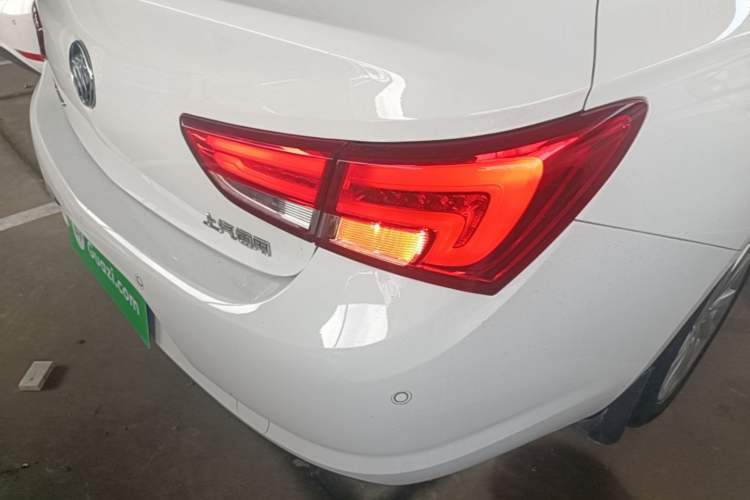 Used Buick Verano 2019 Sedan 15S Automatic Leading Model Right Rear Taillight