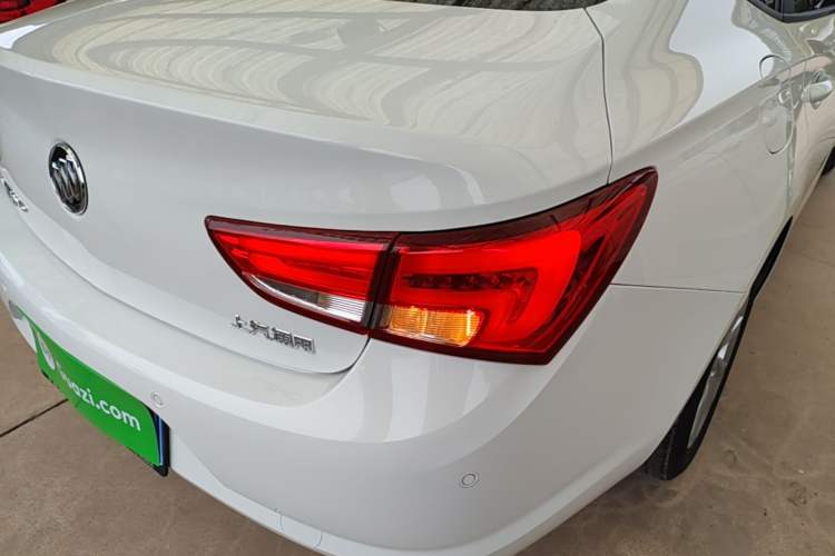 Used Buick Verano 2019 Sedan 15S Automatic Leading Model Right Rear Taillight