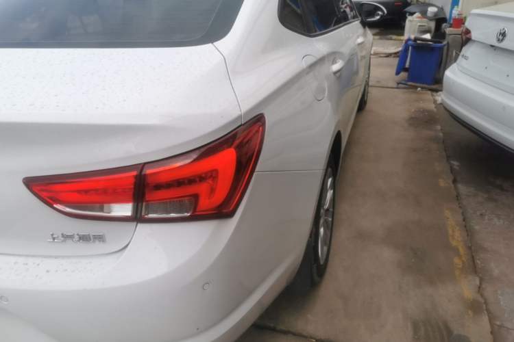 Used Buick Verano 2019 Sedan 20T Dual-Clutch Leading Model Right Rear Taillight