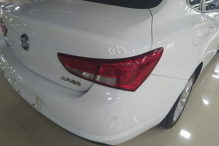 Used Buick Verano 2019 Sedan 20T Dual-Clutch Leading Model Right Rear Taillight