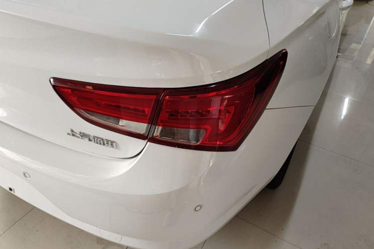 Used Buick Verano 2019 Sedan 15S Automatic Leading Model Right Rear Taillight