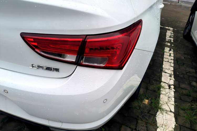 Used Buick Verano 2019 Sedan 15S Automatic Leading Model Right Rear Taillight
