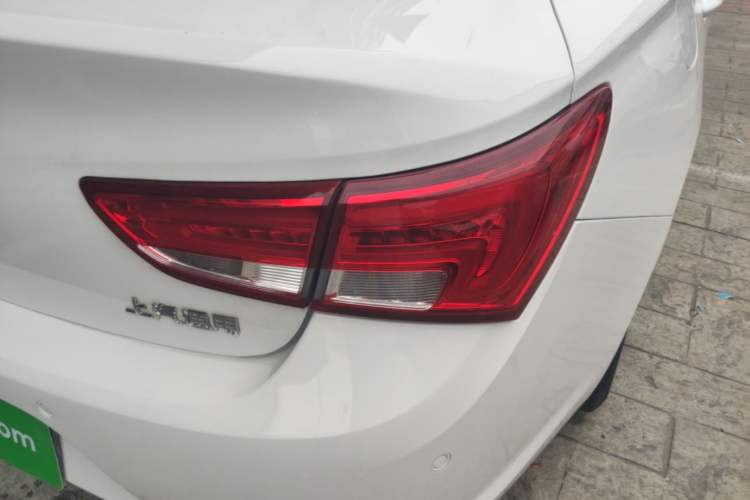 Used Buick Verano 2019 Sedan 15S Automatic Leading Model Right Rear Taillight