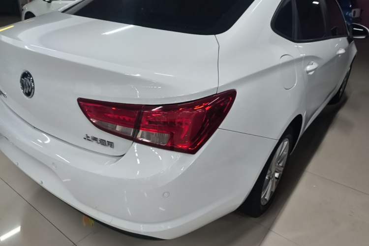 Used Buick Verano 2019 Sedan 15S Automatic Leading Model Right Rear Taillight