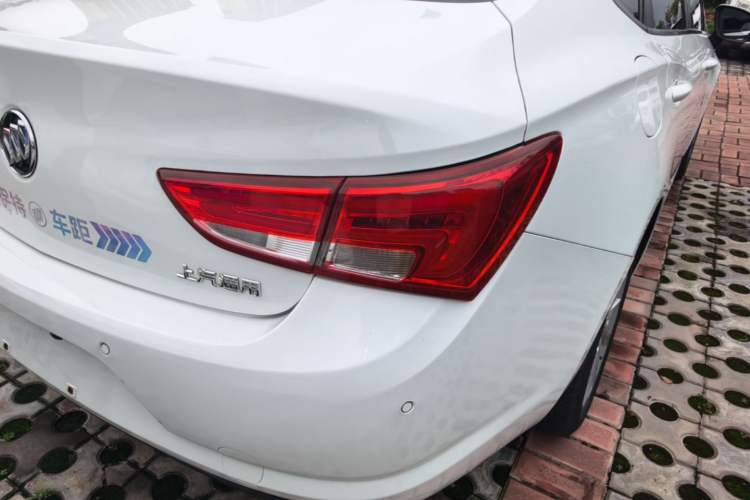 Used Buick Verano 2019 Sedan 15S Automatic Leading Model Right Rear Taillight
