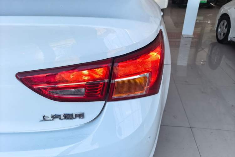 Used Buick Verano 2019 Sedan 15S Automatic Entry Model Right Rear Taillight
