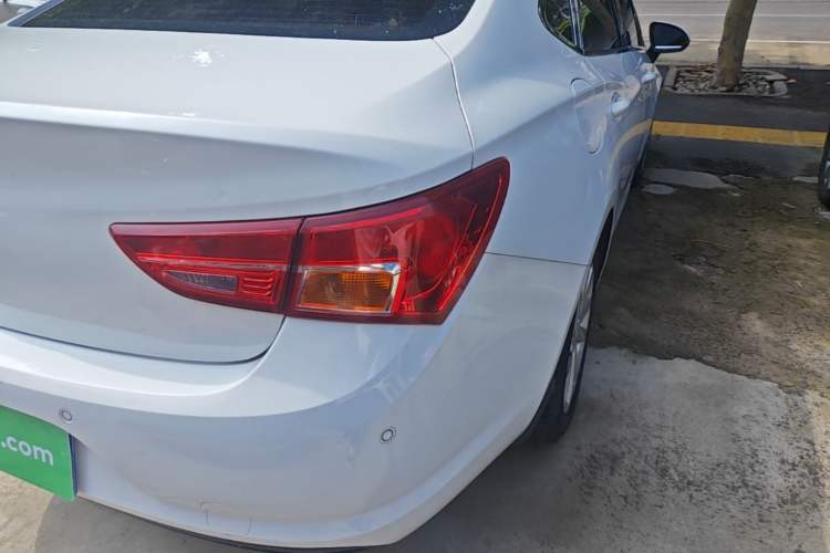 Used Buick Verano 2019 Sedan 15S Automatic Entry Model Right Rear Taillight