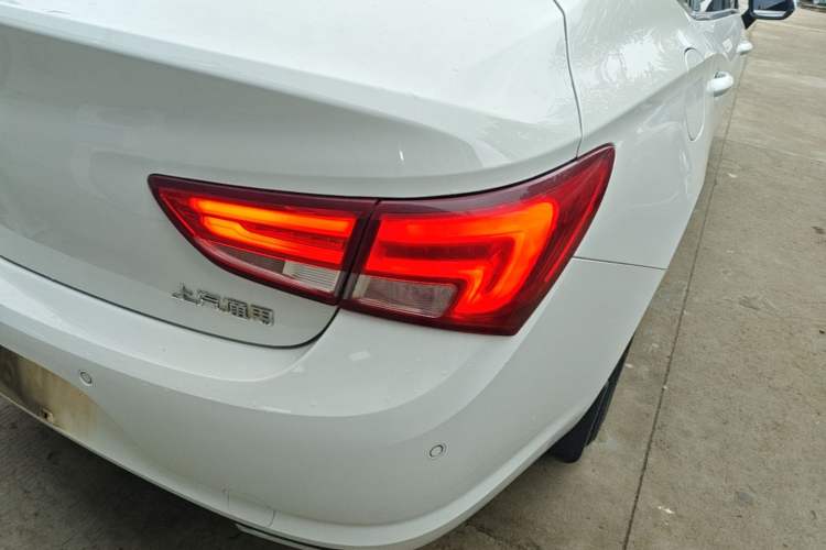 Used Buick Verano 2019 Sedan 20T Dual-Clutch Leading Model Right Rear Taillight