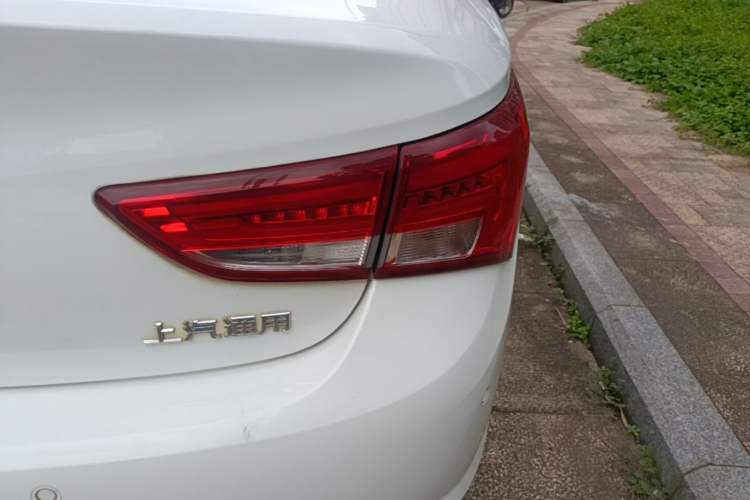 Used Buick Verano 2019 Sedan 15S Automatic Leading Model Right Rear Taillight