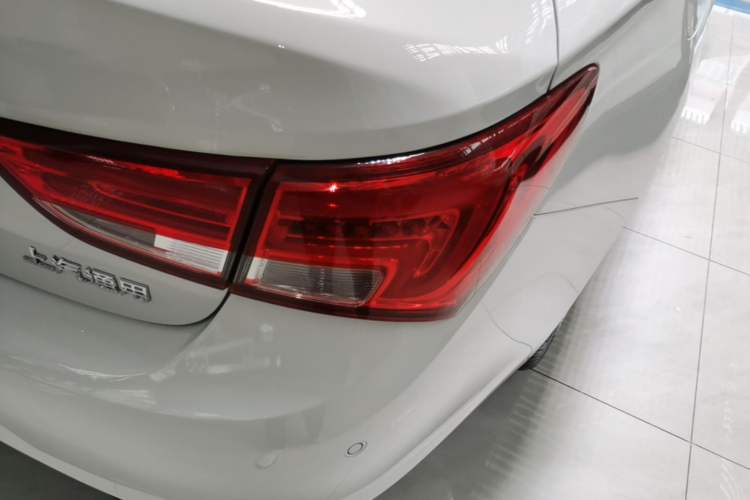 Used Buick Verano 2019 Sedan 15S Automatic Leading Model Right Rear Taillight