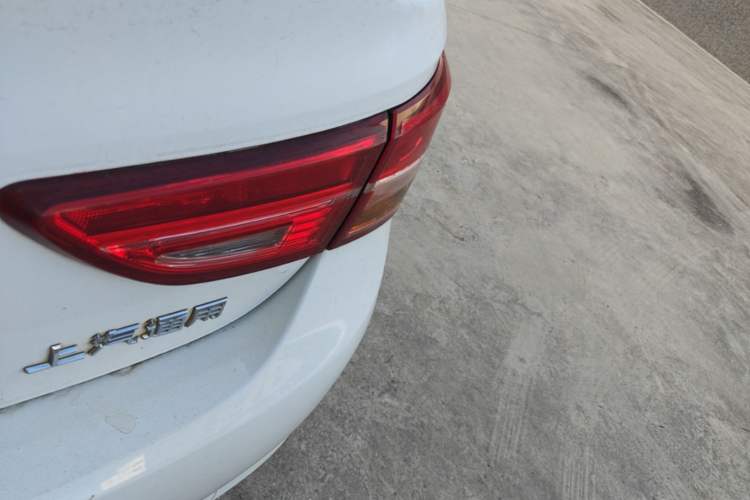 Used Buick Verano 2019 Sedan 15S Automatic Entry Model Right Rear Taillight